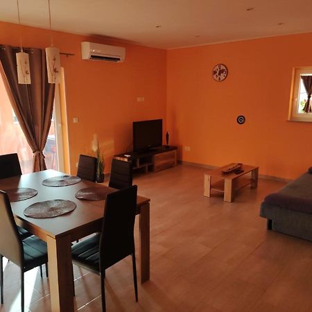Apartman Tramonto Motovun Exteriör bild
